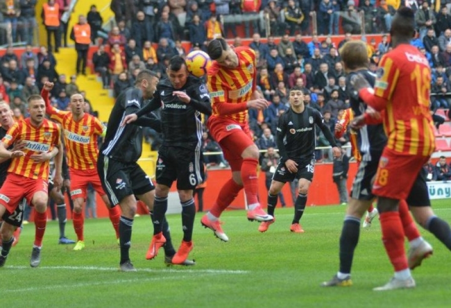 Türkiyə Superliqası: “Beşiktaş” xal itirib, “Fənərbağça” isə qalib gəlib
