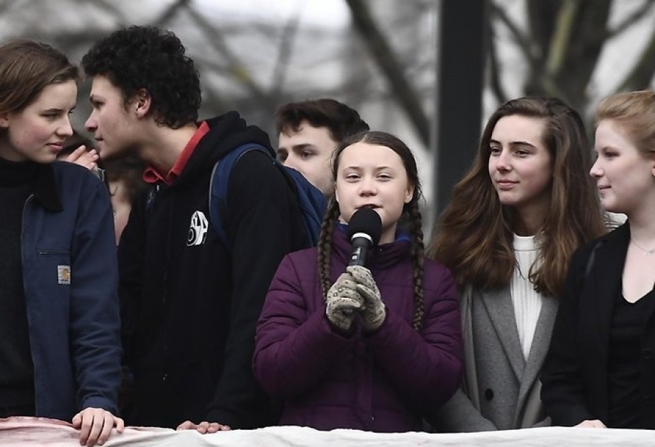 汉堡市中学生为保护气候上街游行