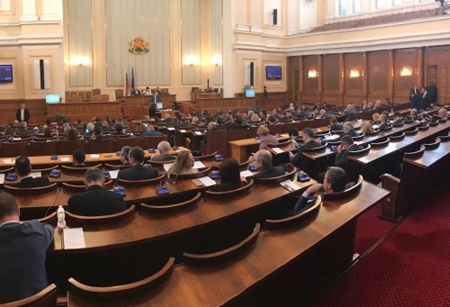 Parlamentin iclaslarında iştirak etməyən bolqar deputatlar cəzalandırılacaqlar