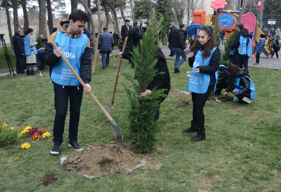 “Bizim həyət” layihəsi çərçivəsində abadlaşdırılan növbəti həyət sakinlərin istifadəsinə verilib  YENİLƏNİB