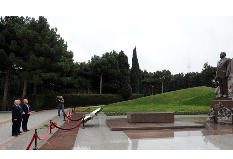ABŞ-ın yəhudi və yevangelist xristian icmasının üzvləri Ulu Öndərin məzarını və Şəhidlər xiyabanını ziyarət ediblər
