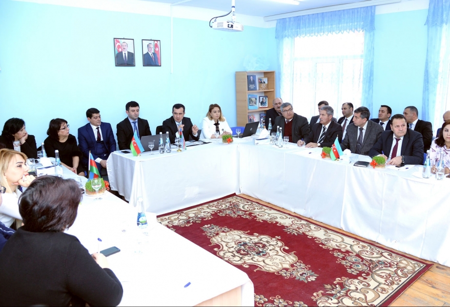 “Məktəb seminarları” ümumi təhsildə qarşıya qoyulan hədəflərə çatmaqda mühüm rol oynayır