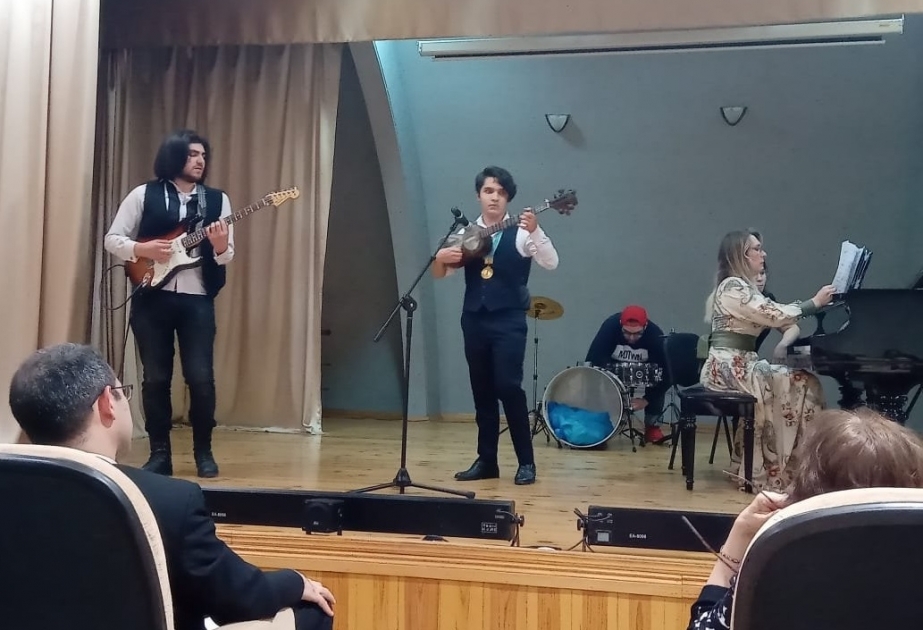 “İpək yolu” beynəlxalq musiqi müsabiqəsi qaliblərinin iştirakı ilə konsert təşkil edilib