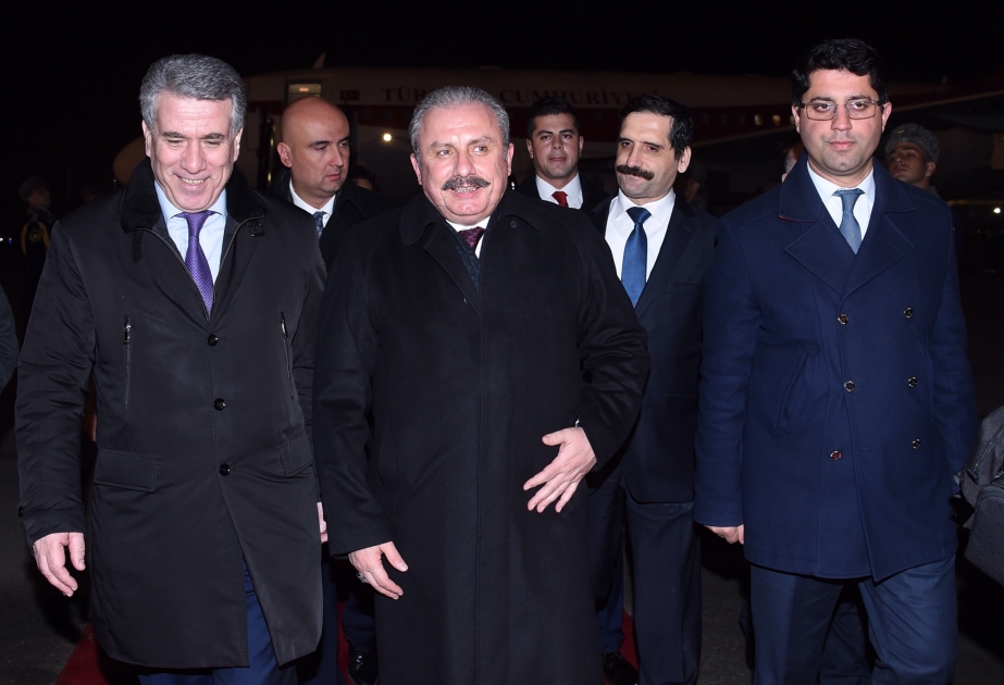 Turkish parliament speaker arrives in Azerbaijan