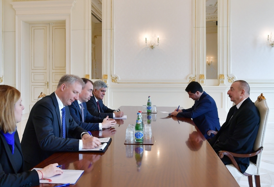 Ilham Aliyev, recibe a una delegación de la Unión Europea