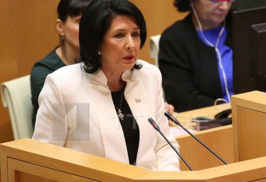Gürcüstan Prezidenti ölkədə ikili vətəndaşlığın verilməsi prosedurlarının sadələşdirilməsini təklif edib