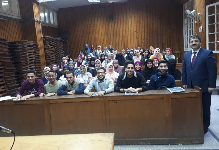 بدء تدريس اللغة الأذربيجانية في جامعة القاهرة