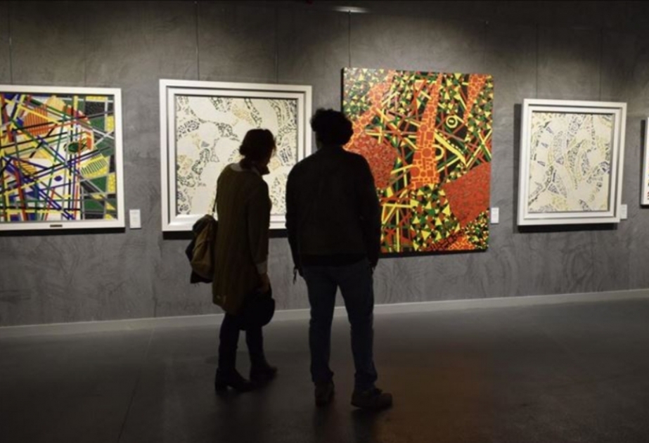 İstanbulda azərbaycanlı rəssamın əsərləri sərgilənir