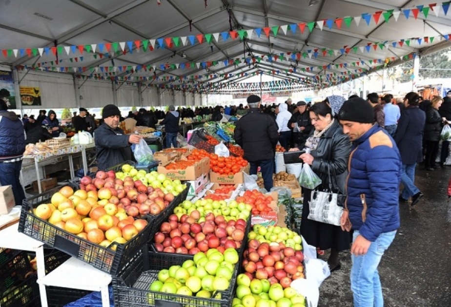 Bakıda, respublikanın bütün şəhər və rayon mərkəzlərində Novruz yarmarkaları fəaliyyət göstərir