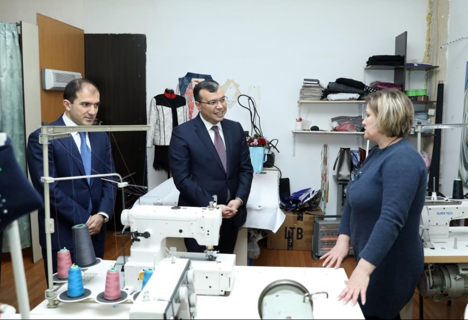 Özünüməşğulluq proqramı çərçivəsində uğurlu biznesini qurmuş qadınlarla iş yerlərində görüş keçirilib