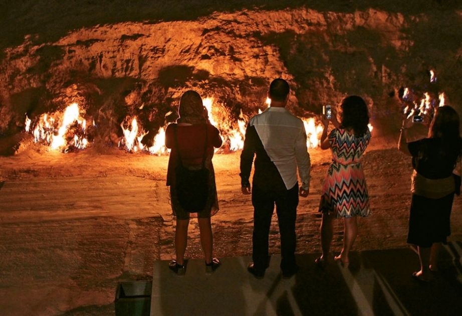 “Yanardag”, colina en fuego