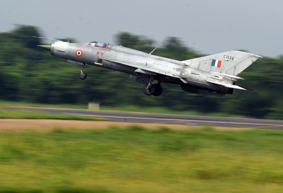 Indian MiG-21 crashes after bird hit, pilot ejects