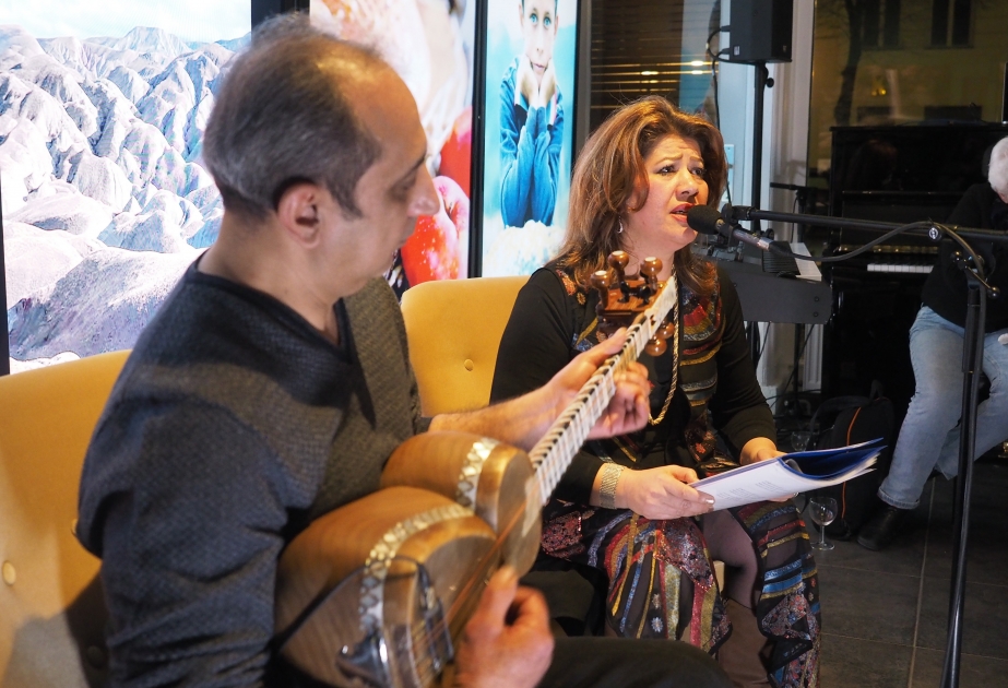 Velada cultural azerbaiyana en Berlín