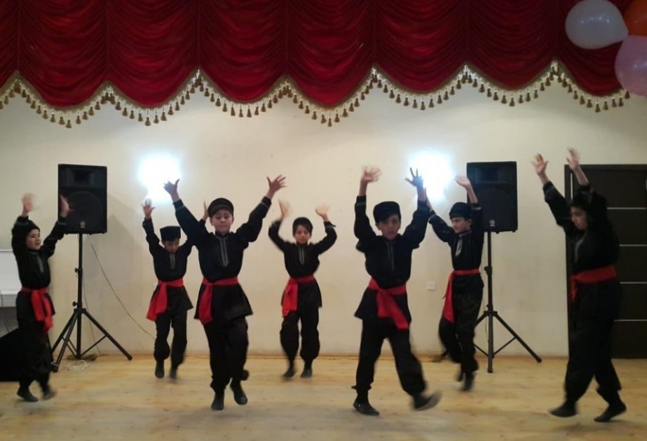 Mədəniyyət evində Beynəlxalq Qadınlar Günü ilə bağlı konsert proqramı təqdim edilib
