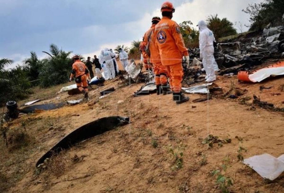 В центре Колумбии разбился самолет, погибли 14 пассажиров