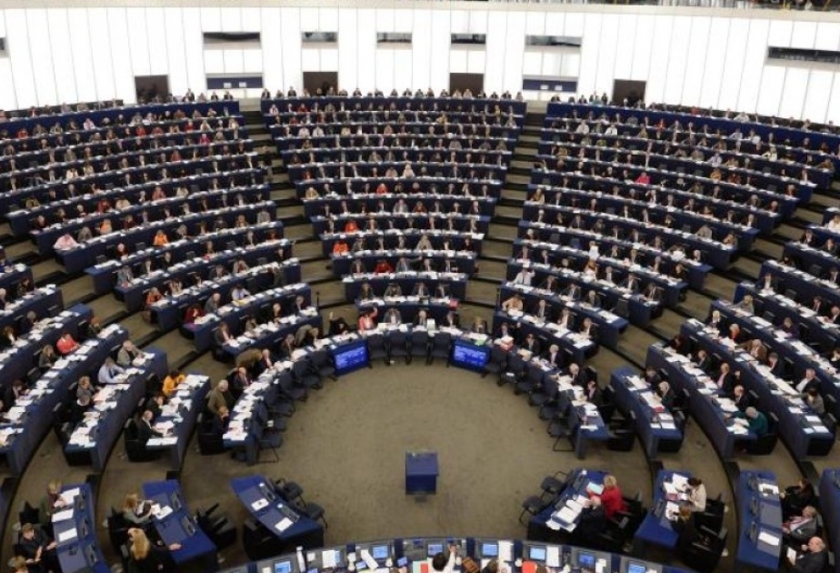 Avropa Parlamentində sağçı partiyalar mandatlarını iki dəfə artıra bilərlər