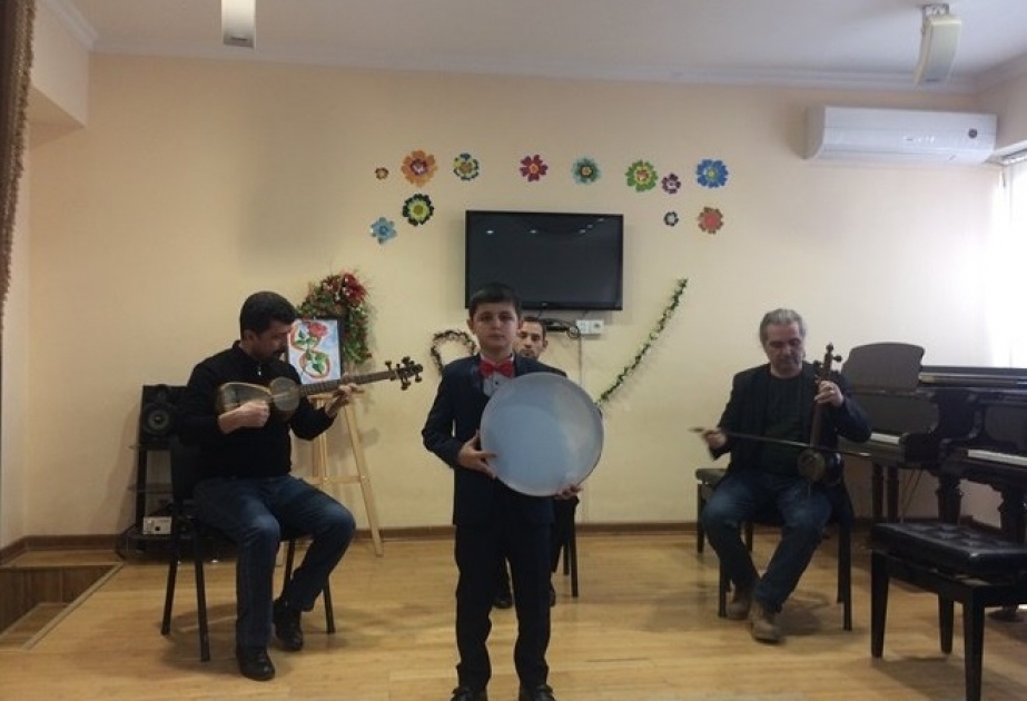 İncəsənət məktəbində “Səhnəyə ilk addım” adlı konsert təşkil edilib