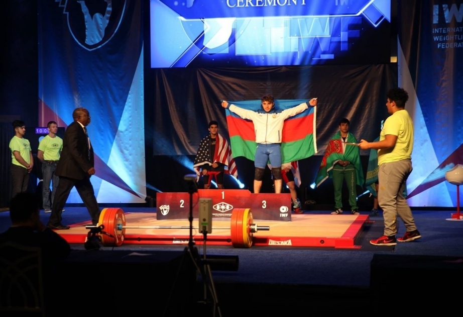 Levantador de pesas azerbaiyano ganó la medalla de bronce