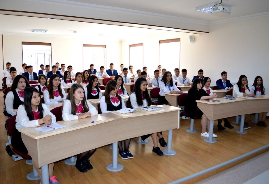 Şagird və tələbələrə yol hərəkəti qaydaları aşılanır