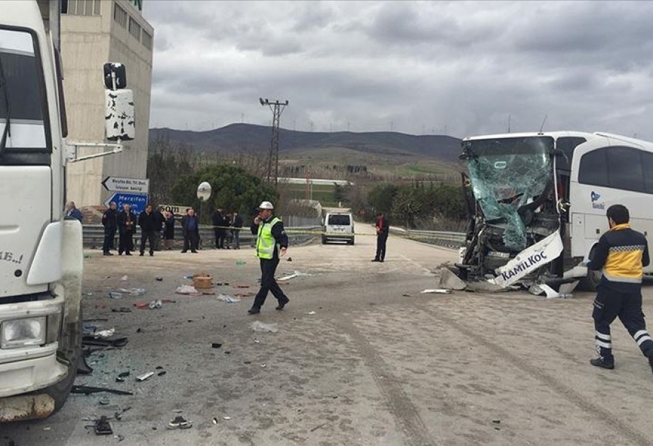 Türkiyədə ağır yol qəzası baş verib