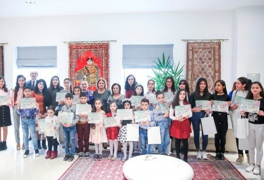 “Baharın ətri” adlı rəsm sərgisi açılıb