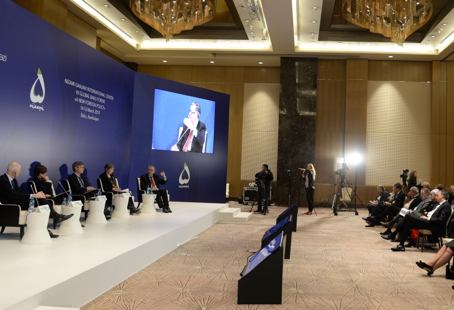 VII Qlobal Bakı Forumu çərçivəsində növbəti panel iclası “Davamlı inkişaf çağırışları” mövzusuna həsr olunub VİDEO
