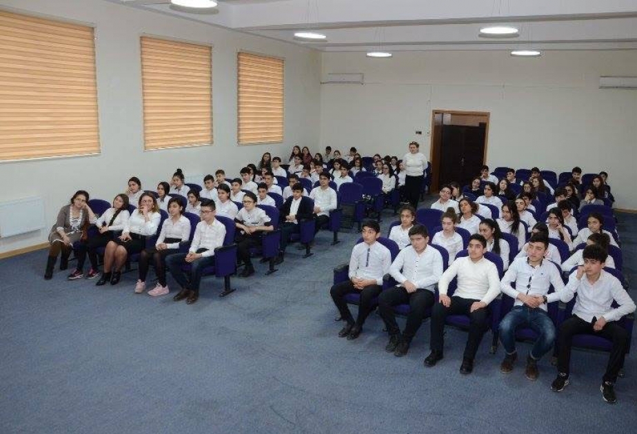 “Elm günü” ərəfəsində Botanika İnstitutunun alimləri məktəblilərlə görüşüb