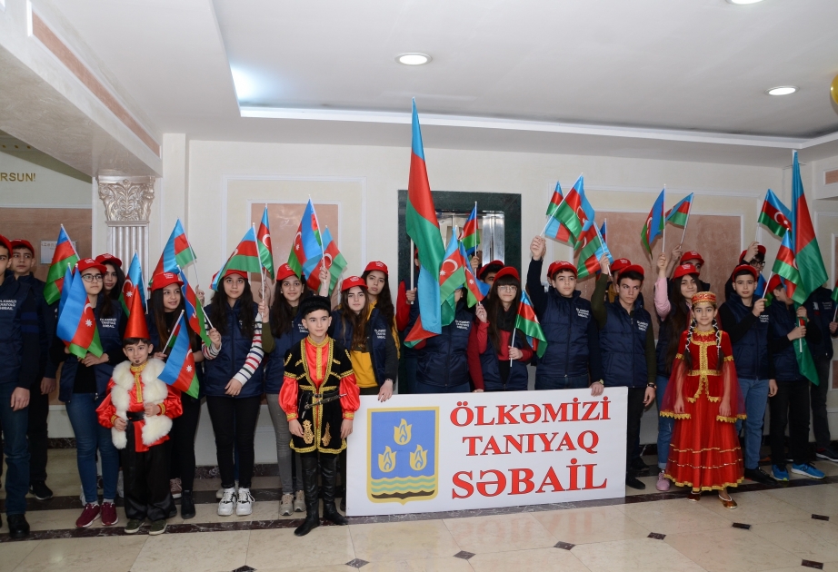 Səbail rayon məktəbliləri Naxçıvana yola düşüblər