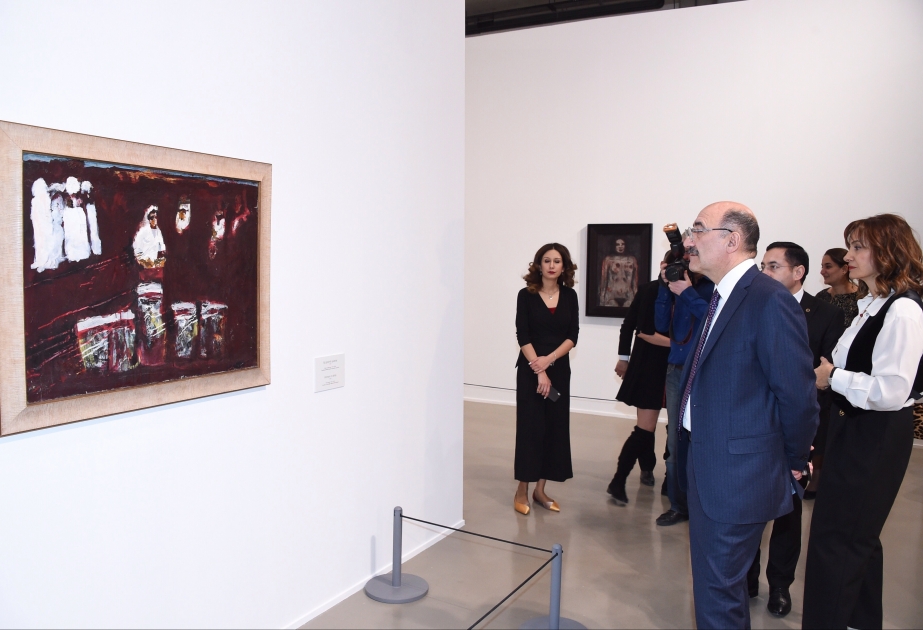 Jurnalistlər “Sevgi və etiraz” sərgisi ilə tanış olub