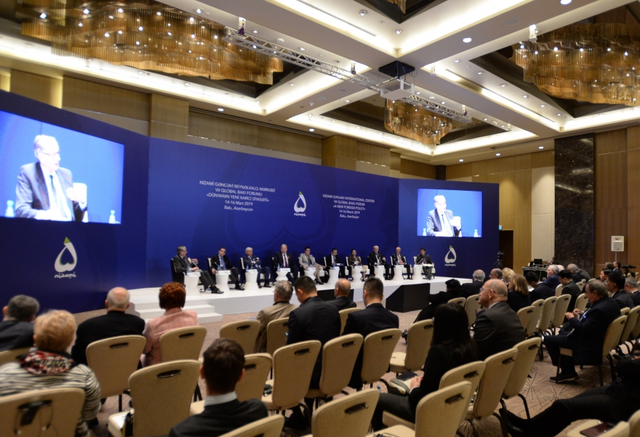 Globales Bakuer Forum: Sechste Panelsitzung dem Thema “Chinas Entwicklung und Möglichkeiten“ gewidmet