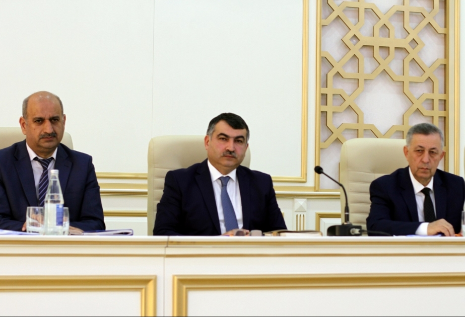 İşçilərə ödənişli əsas məzuniyyət 21 təqvim günündən az olmayaraq verilməlidir
