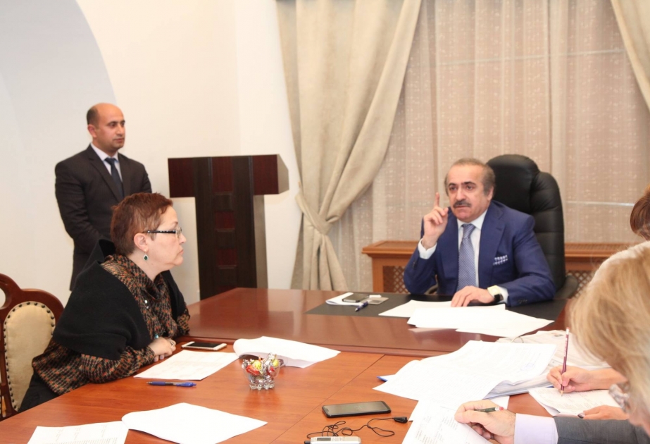 Filologiya problemləri üzrə elmi şuranın iclasında 24 dissertasiya mövzusu təsdiqlənib