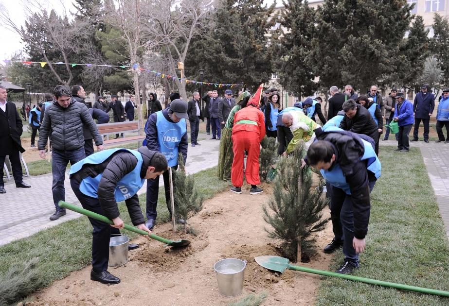Binəqədi rayonunda “Bizim həyət” layihəsi çərçivəsində daha bir həyət sakinlərin istifadəsinə verilib