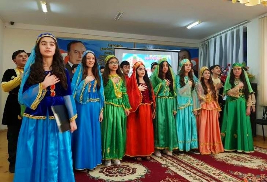 Paytaxt məktəblərində bayram şənlikləri