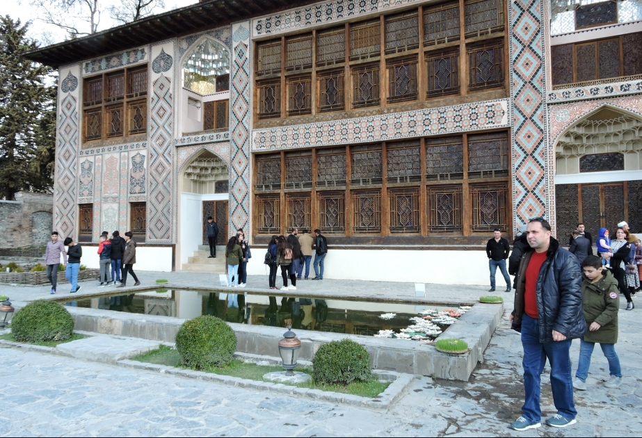 Bayram tətili günlərində Şəkiyə gələn turistlərin sayı xeyli artıb