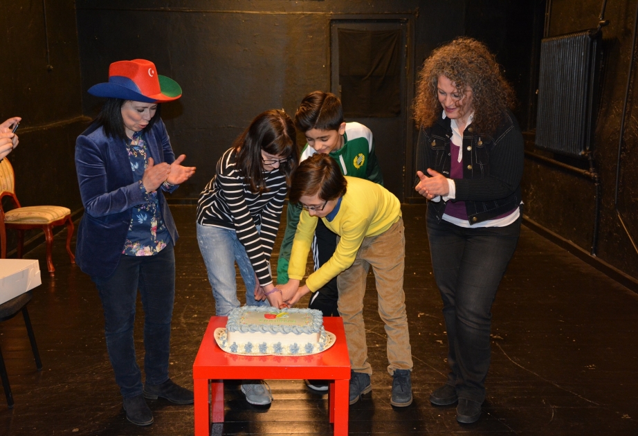 İsveçdə “Tumurcuq” adlı Azərbaycan teatrı fəaliyyətə başlayıb