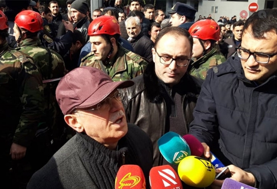 Kəmaləddin Heydərov: Yanğın artıq məhdudlaşdırılır, alovun qonşuluqdakı tikililərə keçməsinin qarşısı alınıb