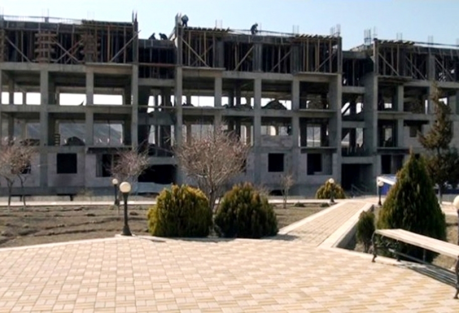 Şahbuz şəhərində çoxmərtəbəli yaşayış binası inşa olunur