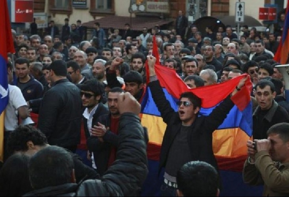 Ermənistanda etiraz aksiyaları səngimir
