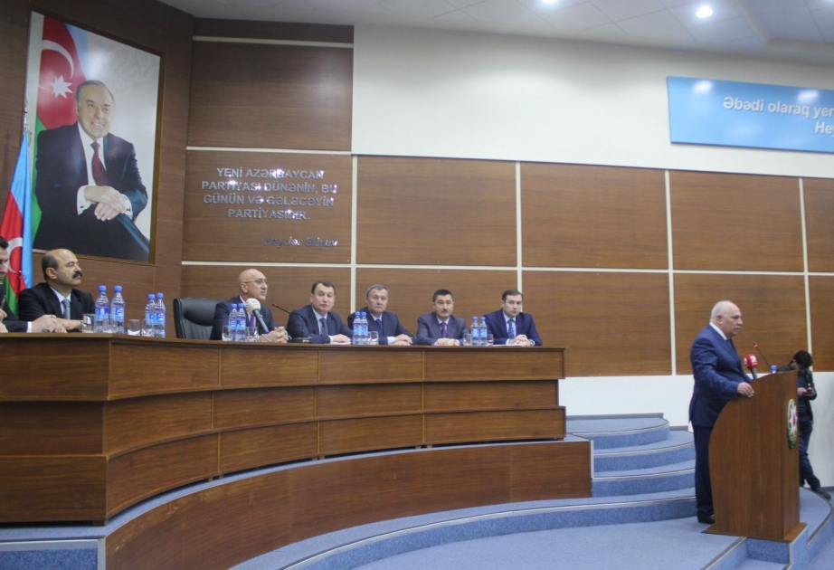 Nizami rayonundakı ticarət mərkəzində baş vermiş yanğından zərərçəkən sahibkarlarla görüş keçirilib