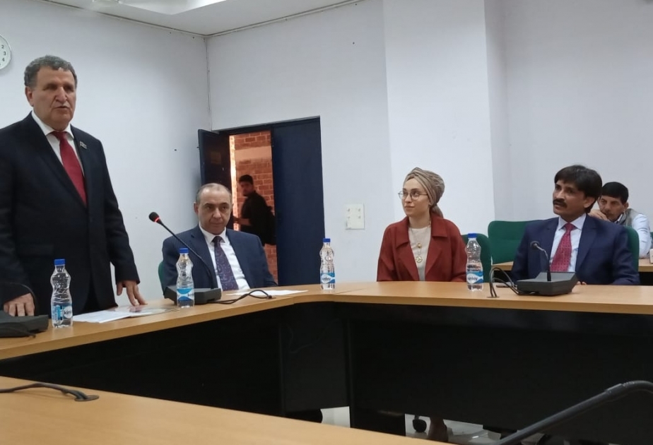 Akademik İsa Həbibbəyli Hindistanın Cəvahirləl Nehru Universitetində elmi ezamiyyətdə olub