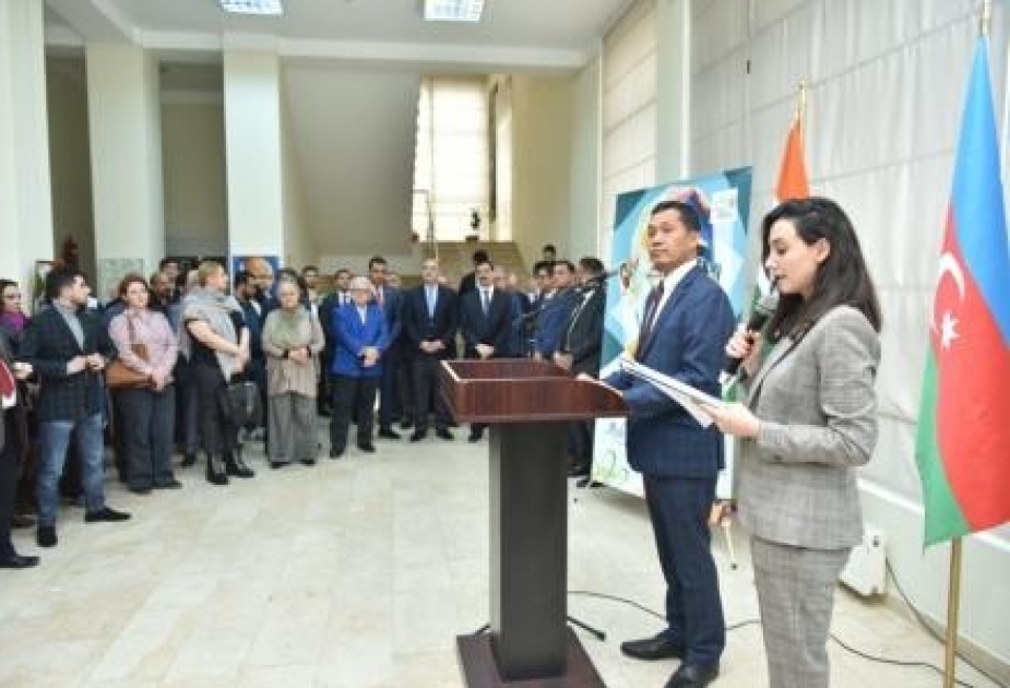 Bakıda Mahatma Qandinin 150 illiyinə həsr edilmiş sərgi açılıb