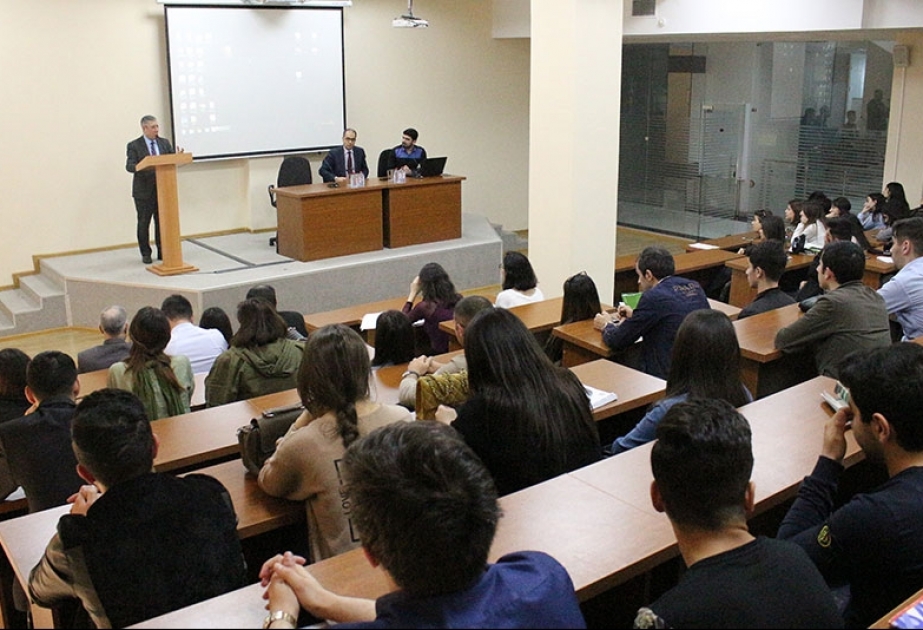 Azərbaycan Universitetində 31 mart soyqırımı qurbanlarının xatirəsi anılıb