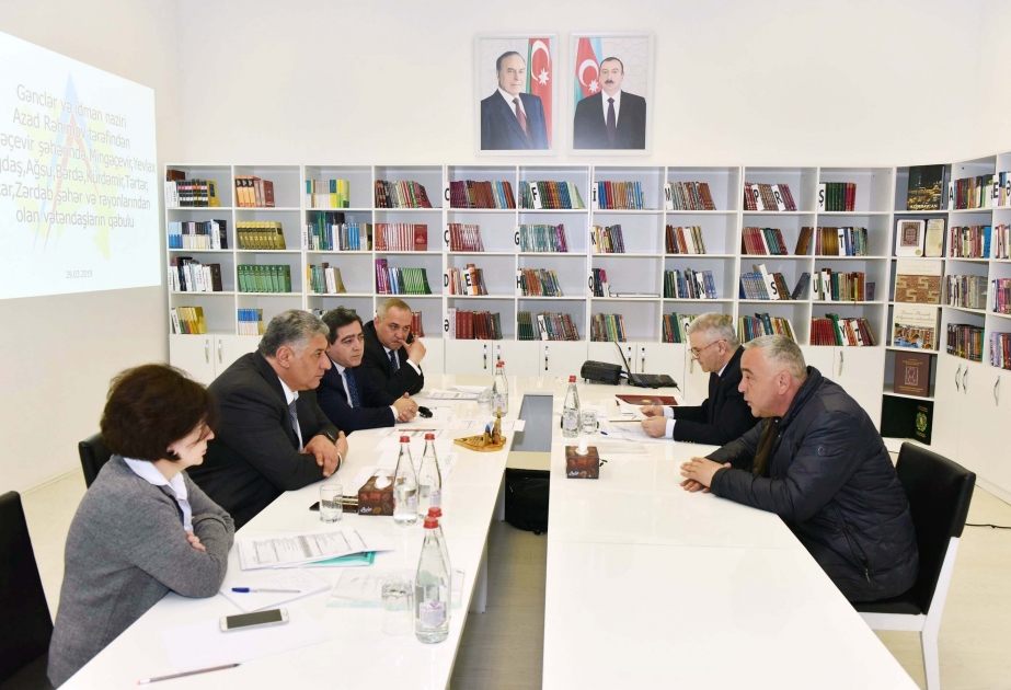 Gənclər və idman naziri Mingəçevirdə vətəndaşları qəbul edib