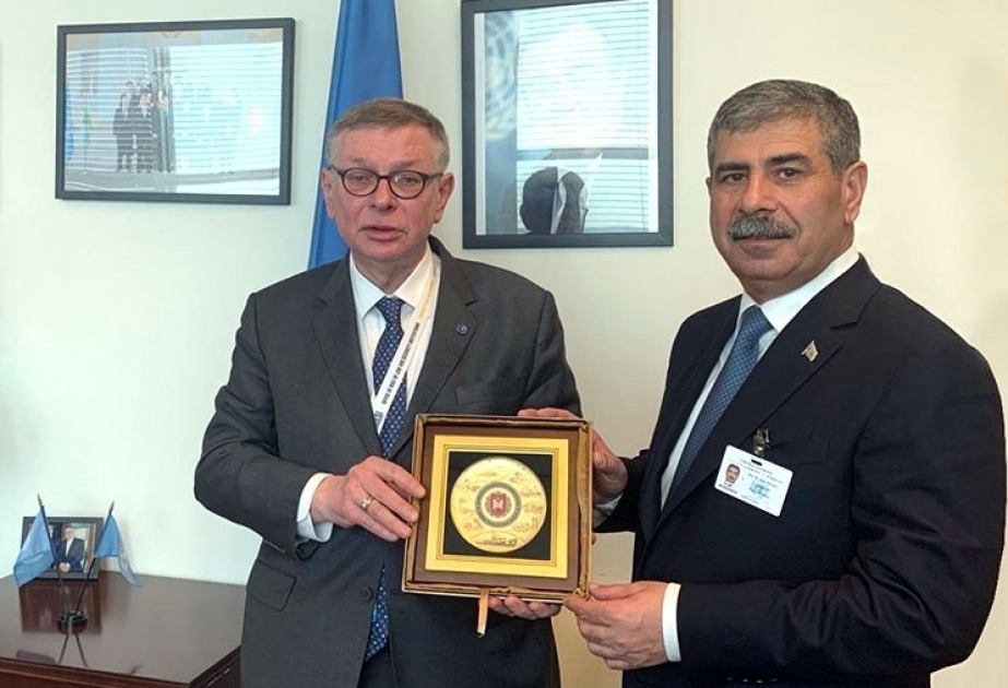 Le colonel-général Zakir Hassanov rencontre le sous-secrétaire général adjoint des Nations Unies
