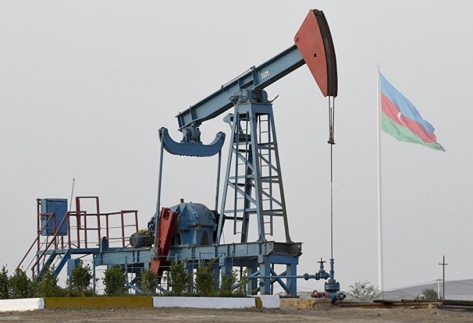 阿塞拜疆轻质石油每桶出售价格接近70美元