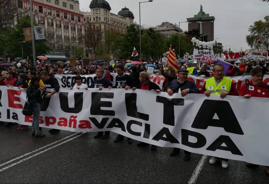В Мадриде проходит марш против демографического опустошения Испании