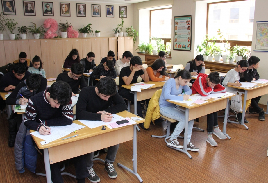 Fənn olimpiadalarının yarımfinal turu keçirilib