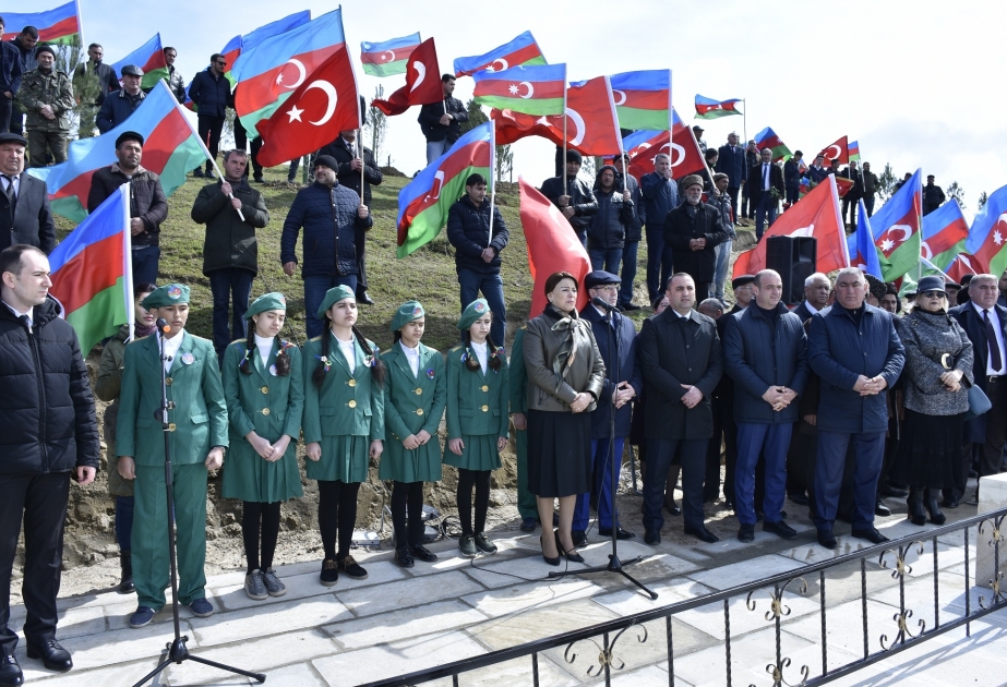 “Türk şəhidliyi” abidəsini ziyarət