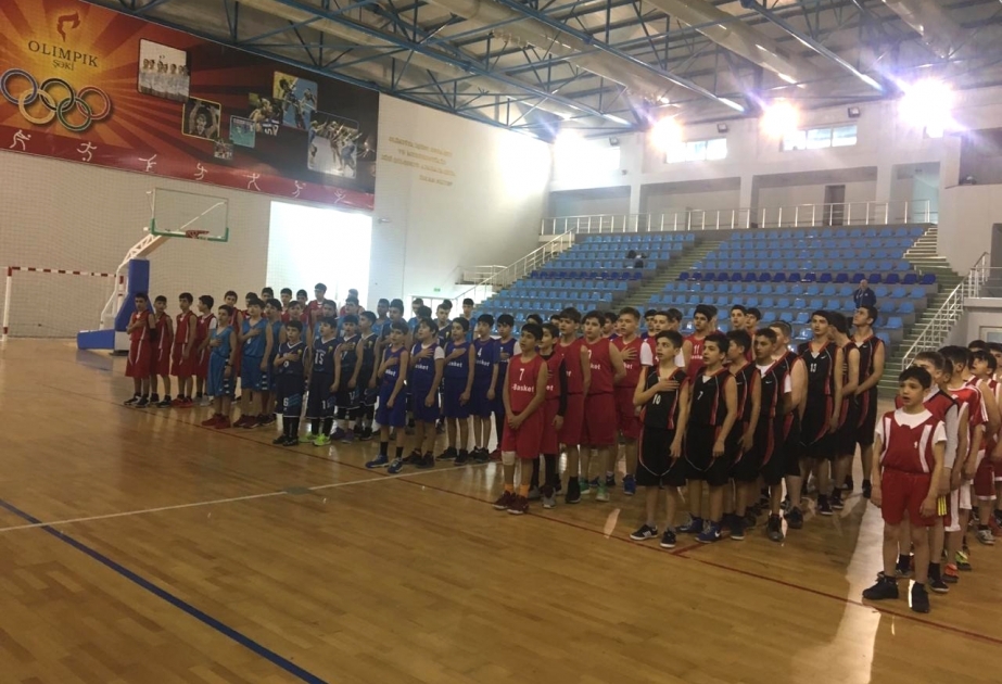 Şəkidə basketbol üzrə respublika birinciliyinin final mərhələsində 8 komanda mübarizə aparıb